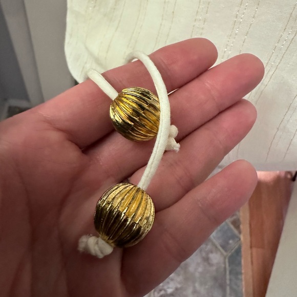 Ella Moss Ivory & Metallic Gold Pinstripe V-Neck Short Sleeve Tie Waist Blouse S - Picture 6 of 9